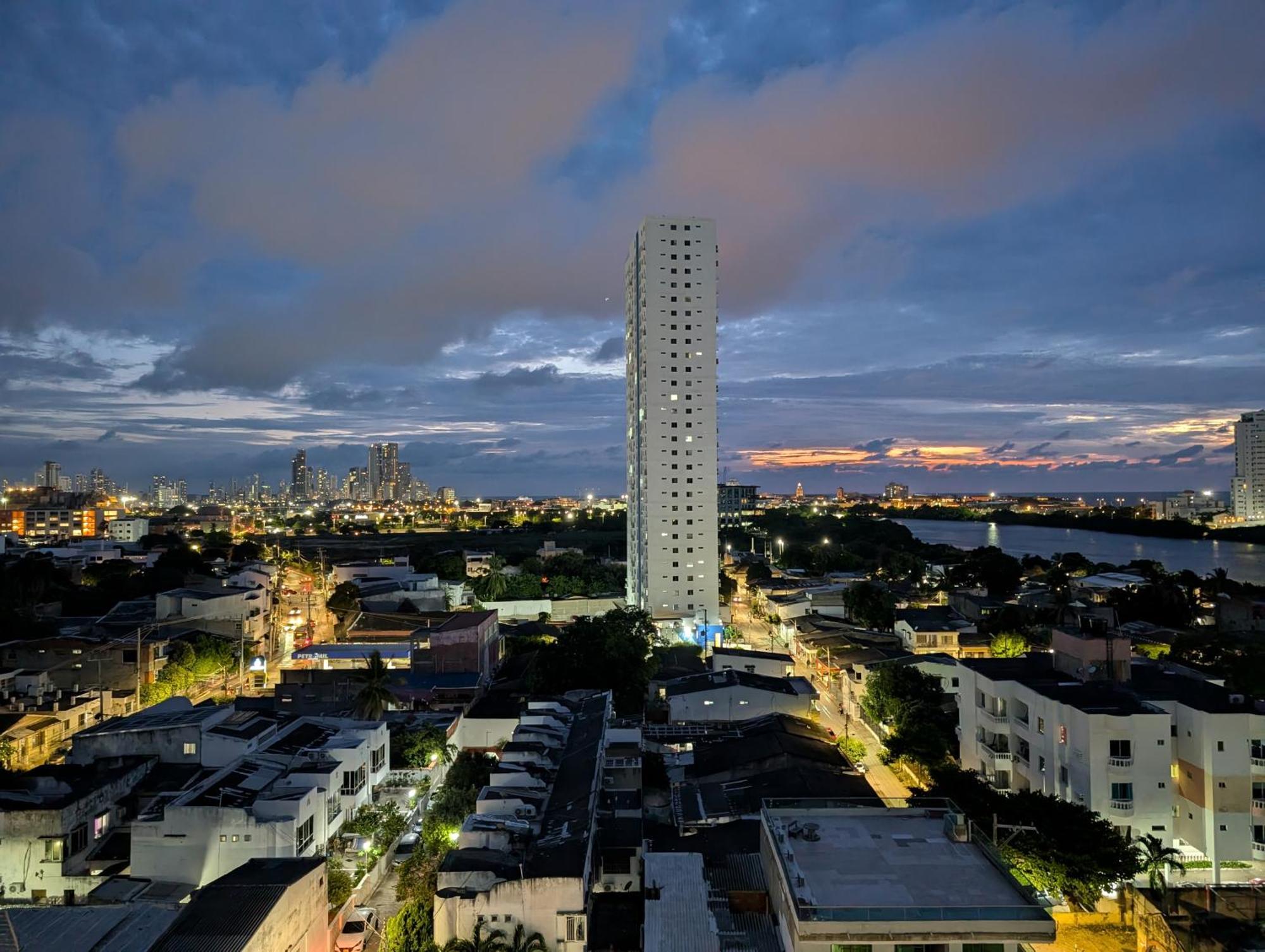 Apartamento Con 3 Y Vista Al Mar *